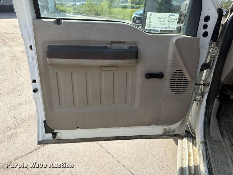 image for item FP3018 2008 Ford F550 Super Duty Ext. Cab utility / service truck