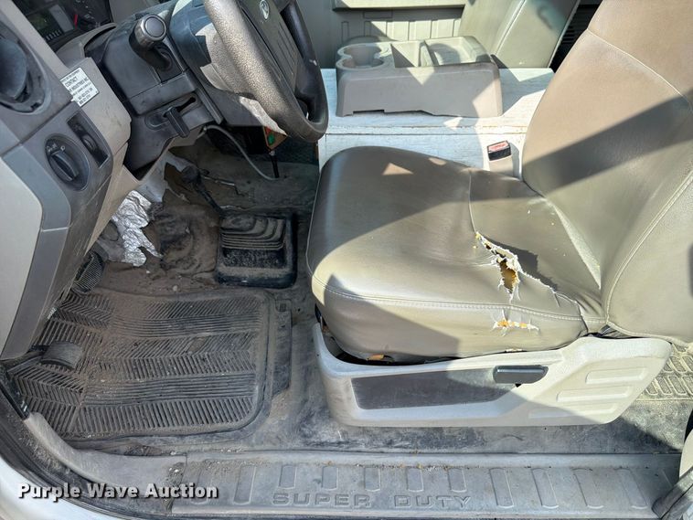 image for item FP3018 2008 Ford F550 Super Duty Ext. Cab utility / service truck