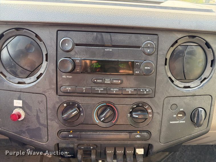 image for item FP3018 2008 Ford F550 Super Duty Ext. Cab utility / service truck