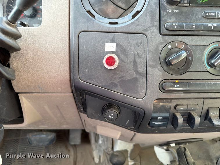 image for item FP3018 2008 Ford F550 Super Duty Ext. Cab utility / service truck