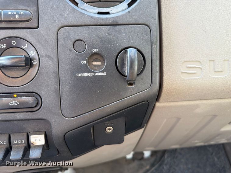 image for item FP3018 2008 Ford F550 Super Duty Ext. Cab utility / service truck