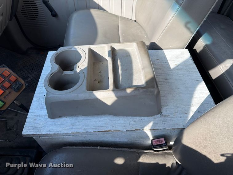 image for item FP3018 2008 Ford F550 Super Duty Ext. Cab utility / service truck