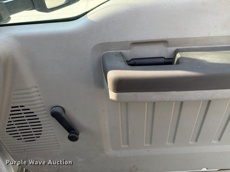 image for item FP3018 2008 Ford F550 Super Duty Ext. Cab utility / service truck