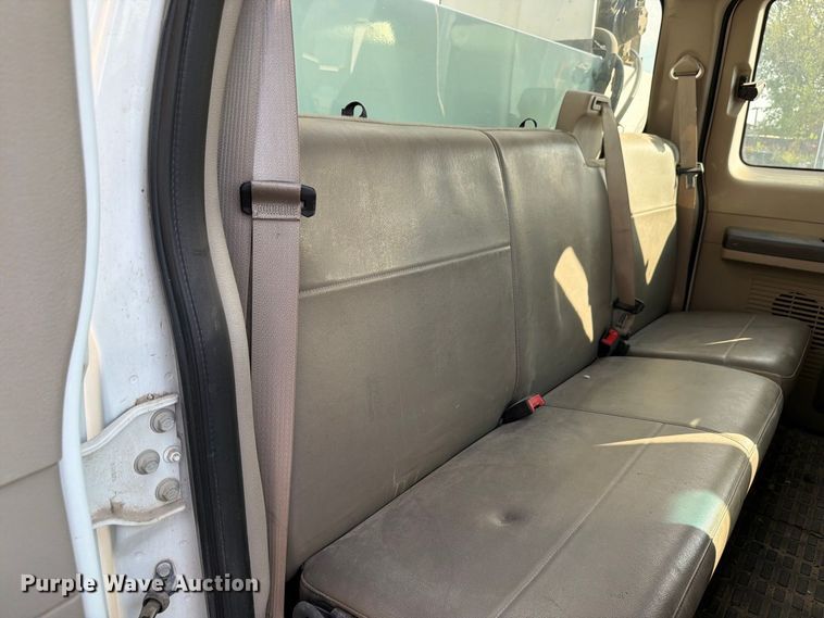 image for item FP3018 2008 Ford F550 Super Duty Ext. Cab utility / service truck