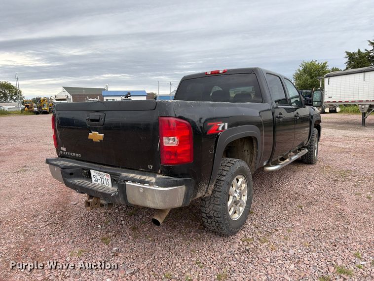 image for item FP3096 2013 Chevrolet Silverado 2500HD Crew Cab pickup truck