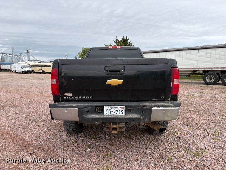 image for item FP3096 2013 Chevrolet Silverado 2500HD Crew Cab pickup truck