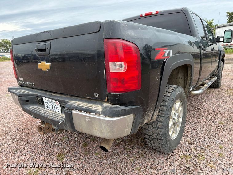 image for item FP3096 2013 Chevrolet Silverado 2500HD Crew Cab pickup truck
