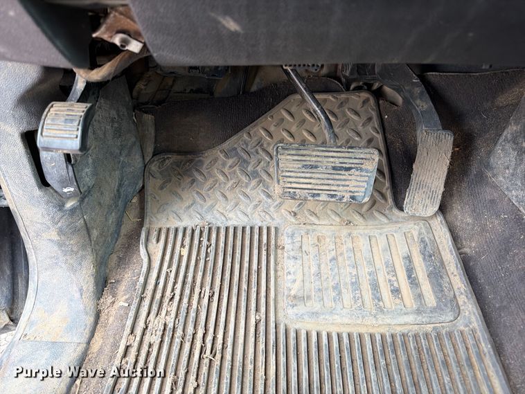 image for item FP3096 2013 Chevrolet Silverado 2500HD Crew Cab pickup truck