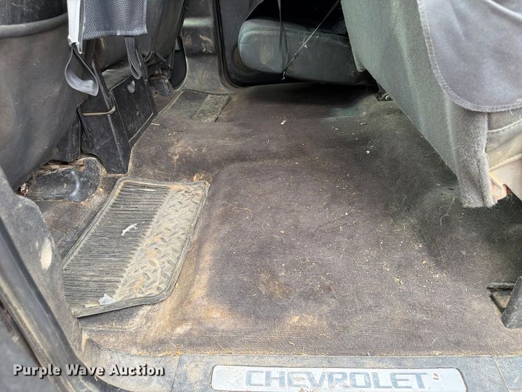 image for item FP3096 2013 Chevrolet Silverado 2500HD Crew Cab pickup truck