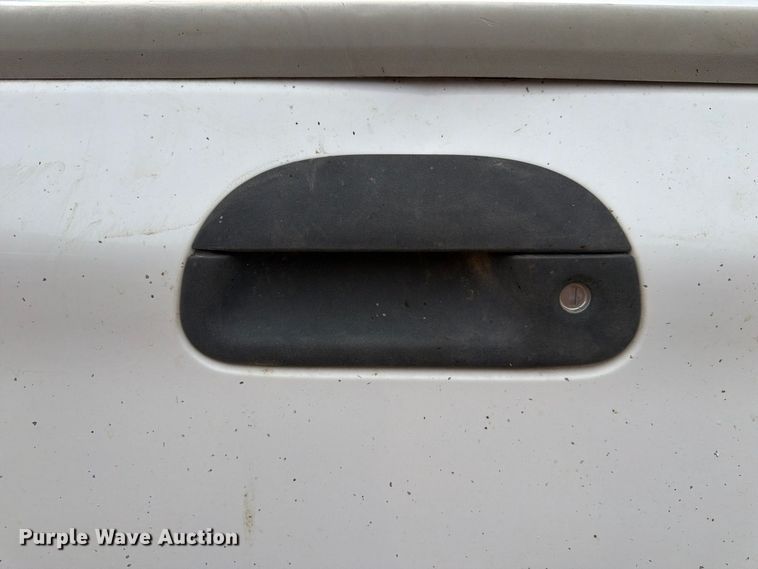 image for item FP3097 2004 Ford F350 Super Duty Crew Cab pickup truck