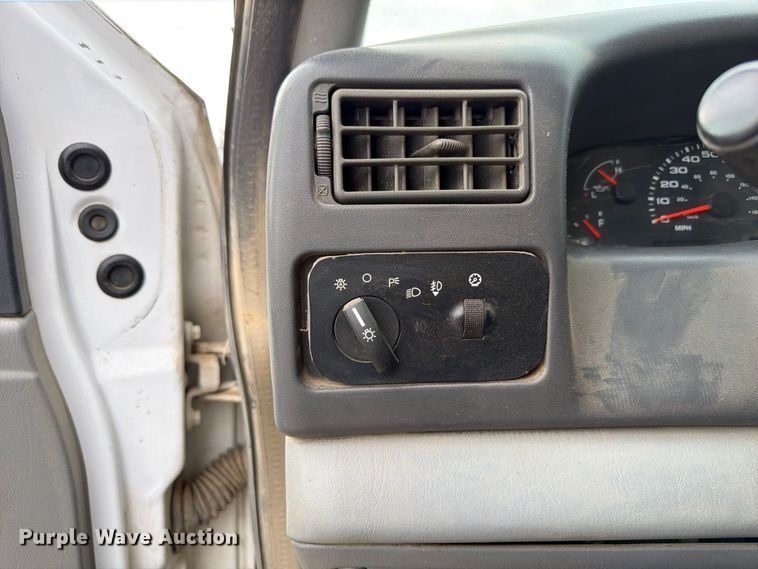 image for item FP3097 2004 Ford F350 Super Duty Crew Cab pickup truck