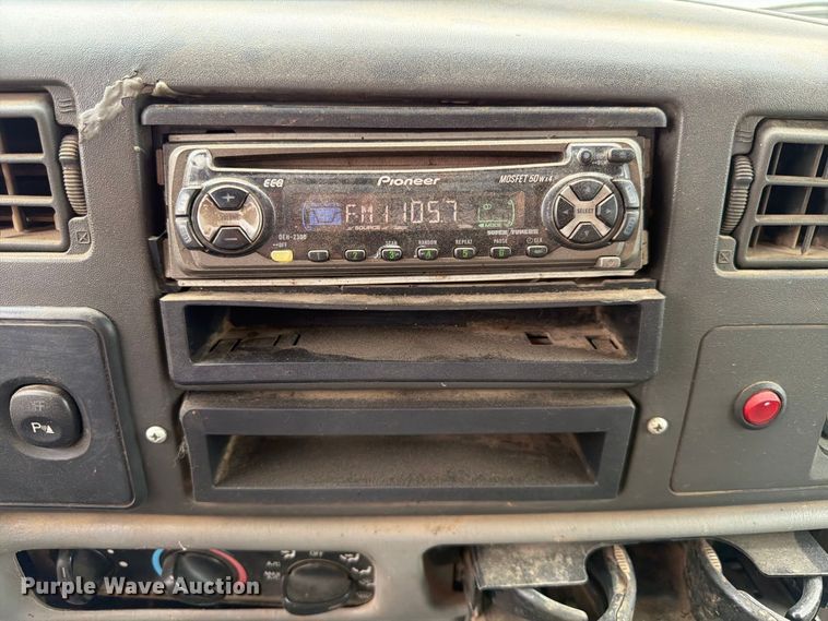 image for item FP3097 2004 Ford F350 Super Duty Crew Cab pickup truck