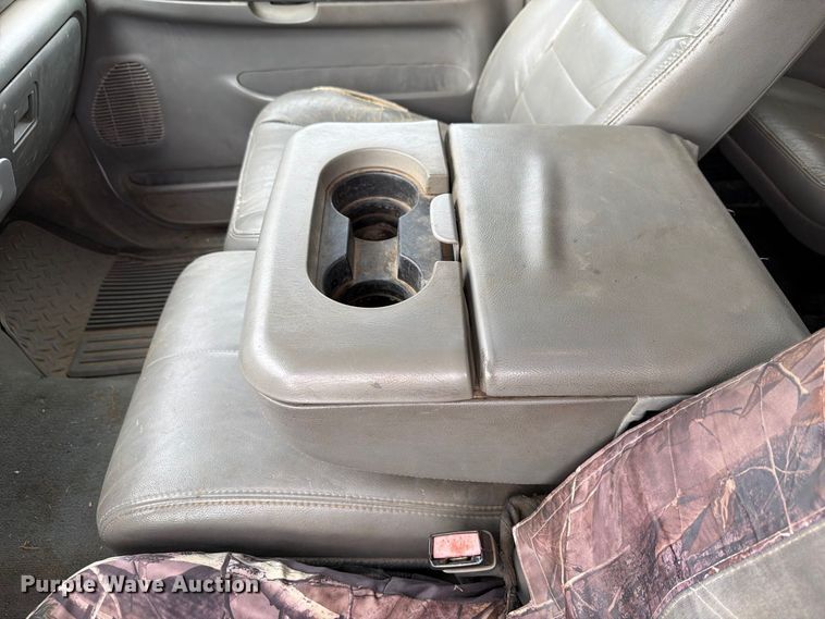 image for item FP3097 2004 Ford F350 Super Duty Crew Cab pickup truck