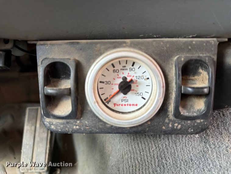 image for item FP3097 2004 Ford F350 Super Duty Crew Cab pickup truck