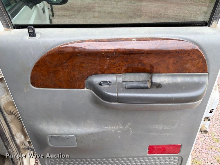 image for item FP3097 2004 Ford F350 Super Duty Crew Cab pickup truck