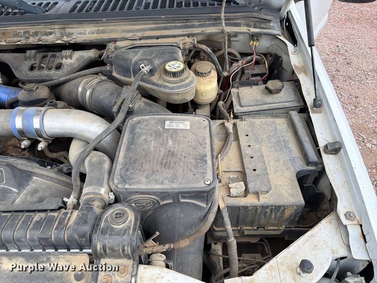 image for item FP3097 2004 Ford F350 Super Duty Crew Cab pickup truck