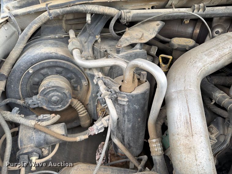 image for item FP3097 2004 Ford F350 Super Duty Crew Cab pickup truck