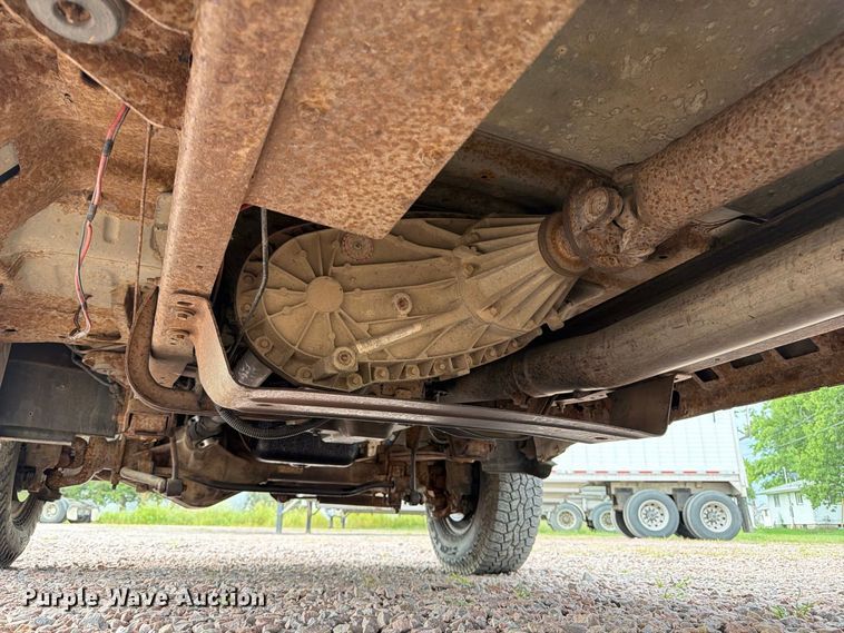 image for item FP3097 2004 Ford F350 Super Duty Crew Cab pickup truck