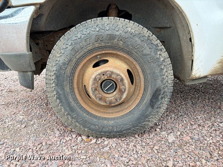 image for item FP3097 2004 Ford F350 Super Duty Crew Cab pickup truck