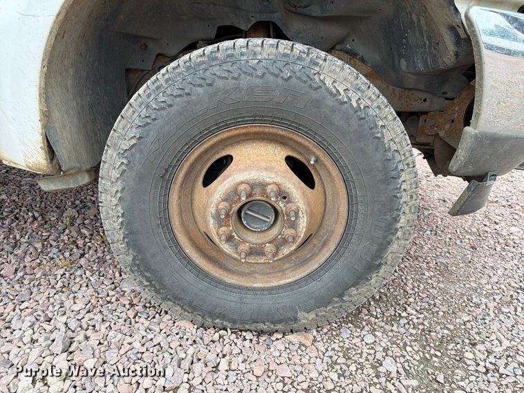 image for item FP3097 2004 Ford F350 Super Duty Crew Cab pickup truck