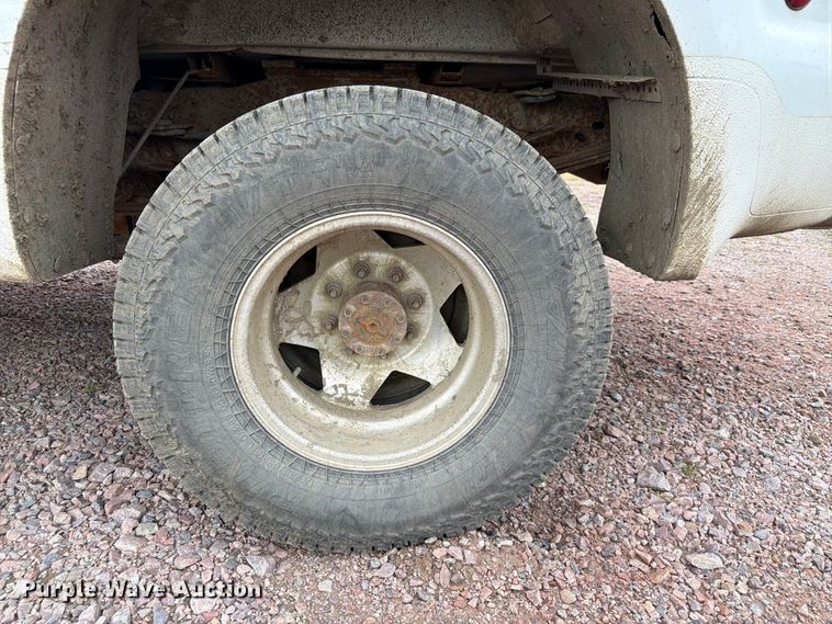 image for item FP3097 2004 Ford F350 Super Duty Crew Cab pickup truck
