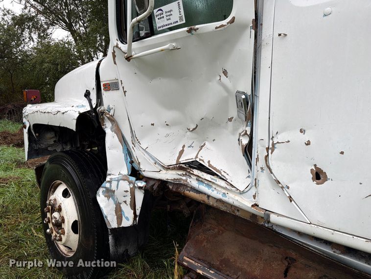 image for item FP3099 1985 International 1954 Crew Cab dump truck