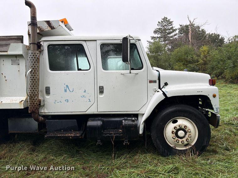 image for item FP3099 1985 International 1954 Crew Cab dump truck
