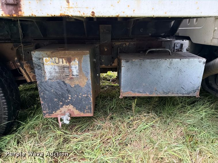 image for item FP3099 1985 International 1954 Crew Cab dump truck