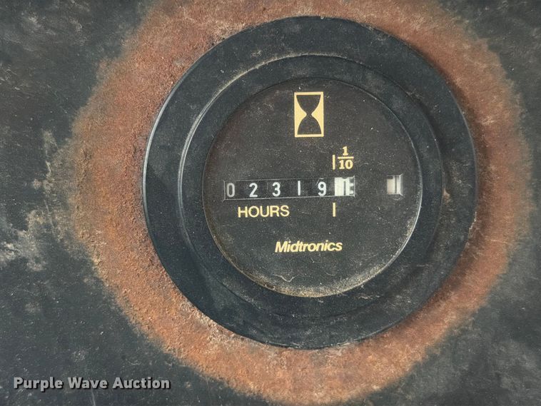 image for item FP3099 1985 International 1954 Crew Cab dump truck