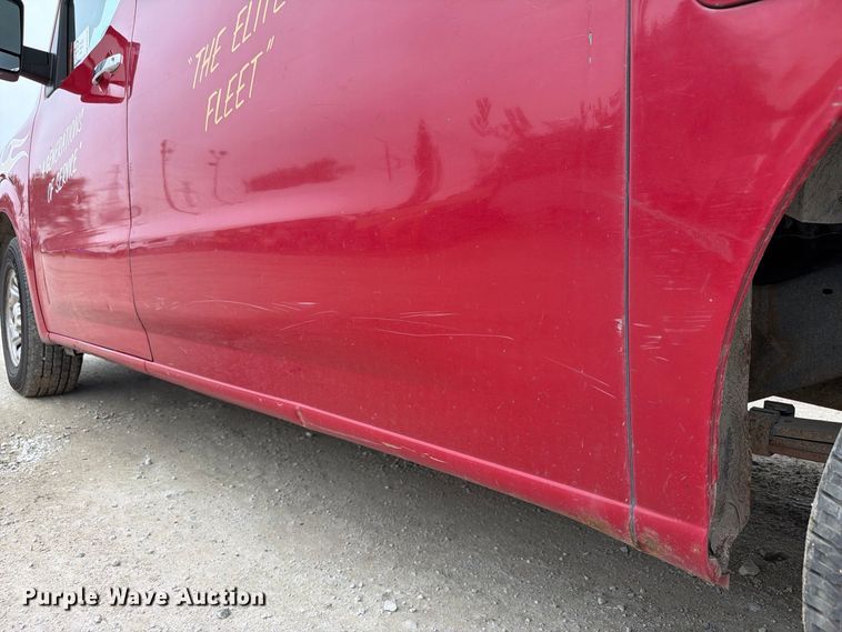 image for item FP3104 2012 Nissan NV3500HD van