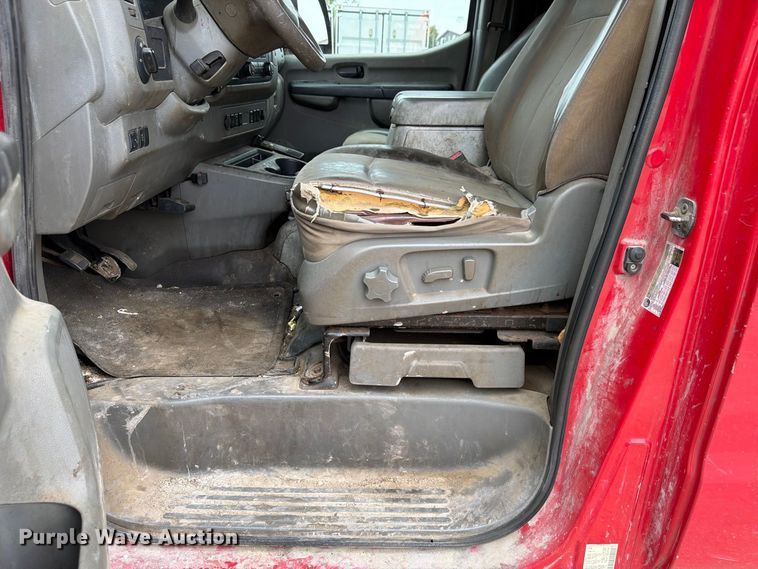 image for item FP3104 2012 Nissan NV3500HD van