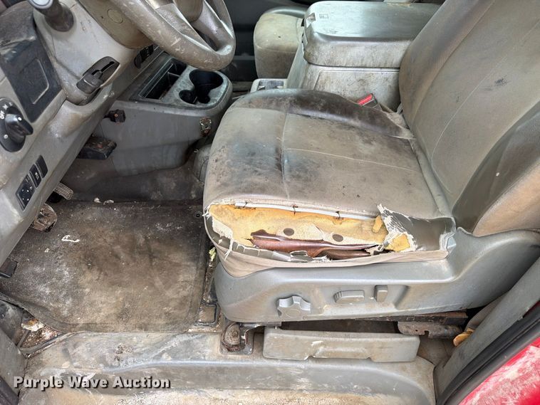 image for item FP3104 2012 Nissan NV3500HD van