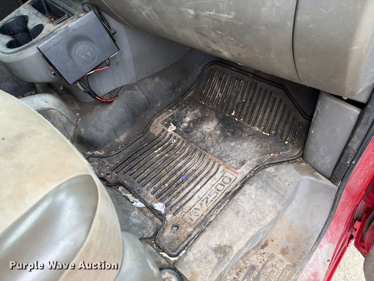 image for item FP3104 2012 Nissan NV3500HD van