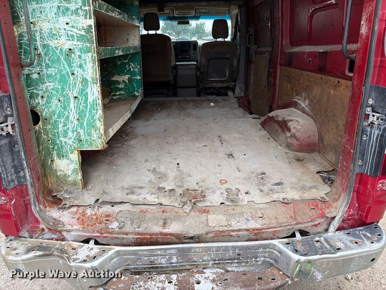 image for item FP3104 2012 Nissan NV3500HD van