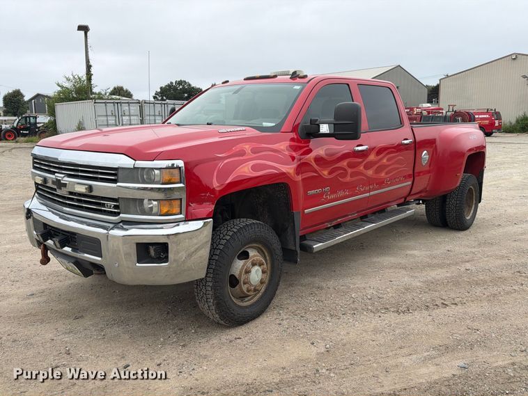 image for item FP3105 2015 Chevrolet Silverado 3500HD Crew Cab pickup truck