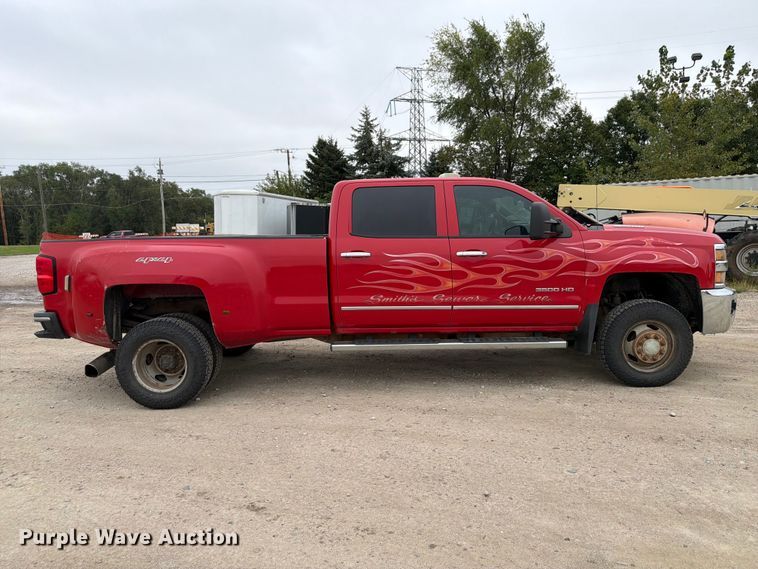 image for item FP3105 2015 Chevrolet Silverado 3500HD Crew Cab pickup truck