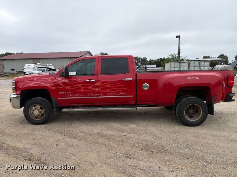 image for item FP3105 2015 Chevrolet Silverado 3500HD Crew Cab pickup truck