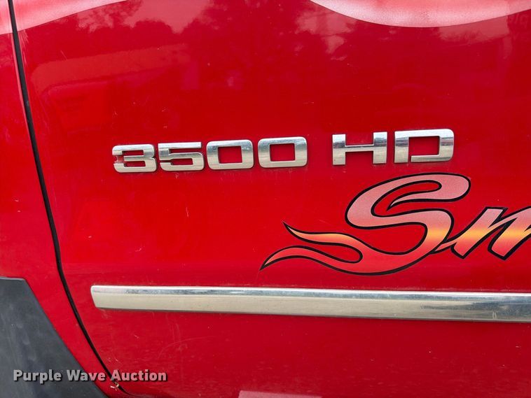 image for item FP3105 2015 Chevrolet Silverado 3500HD Crew Cab pickup truck