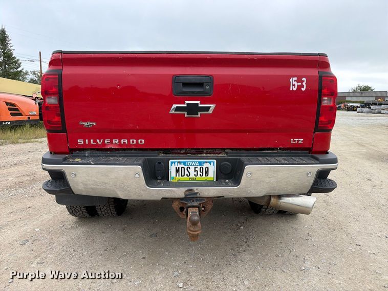 image for item FP3105 2015 Chevrolet Silverado 3500HD Crew Cab pickup truck