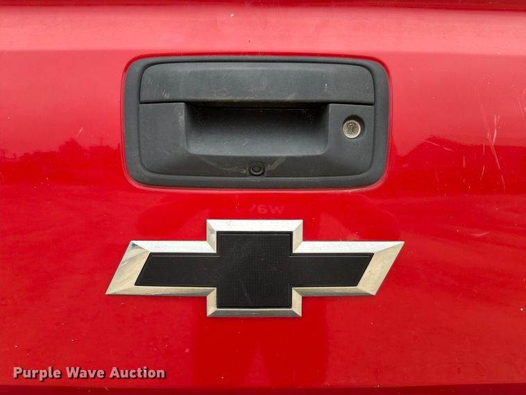 image for item FP3105 2015 Chevrolet Silverado 3500HD Crew Cab pickup truck