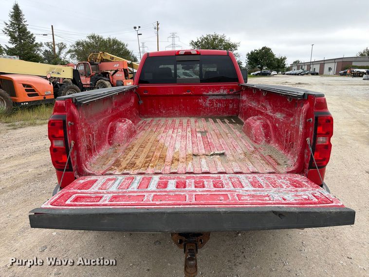 image for item FP3105 2015 Chevrolet Silverado 3500HD Crew Cab pickup truck