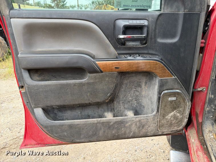 image for item FP3105 2015 Chevrolet Silverado 3500HD Crew Cab pickup truck