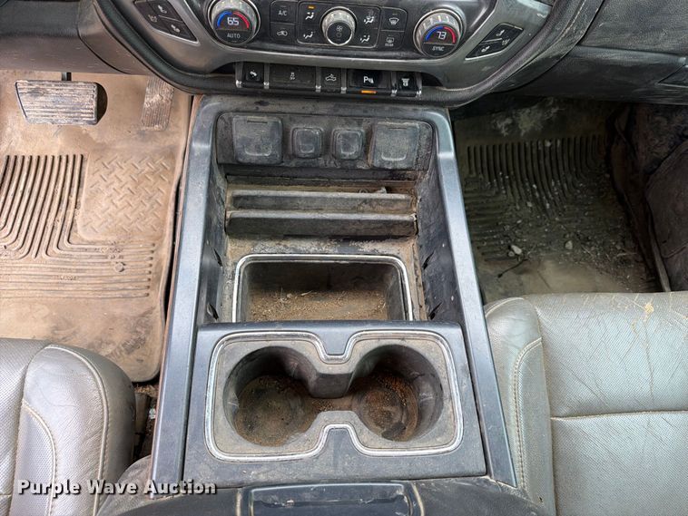 image for item FP3105 2015 Chevrolet Silverado 3500HD Crew Cab pickup truck