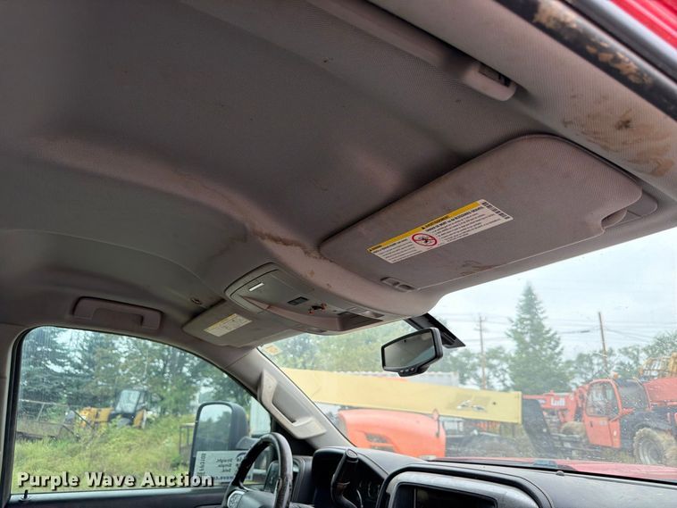 image for item FP3105 2015 Chevrolet Silverado 3500HD Crew Cab pickup truck