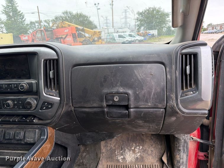 image for item FP3105 2015 Chevrolet Silverado 3500HD Crew Cab pickup truck