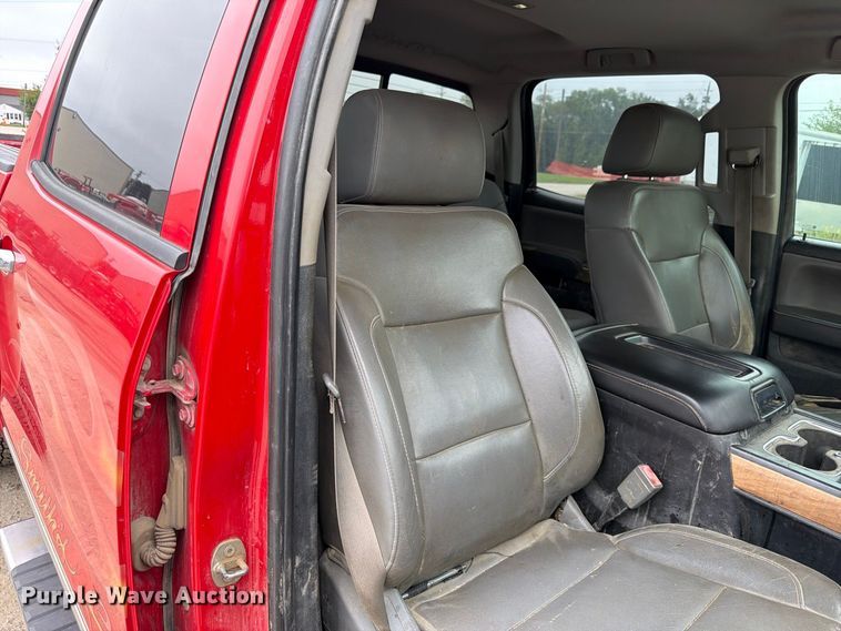 image for item FP3105 2015 Chevrolet Silverado 3500HD Crew Cab pickup truck