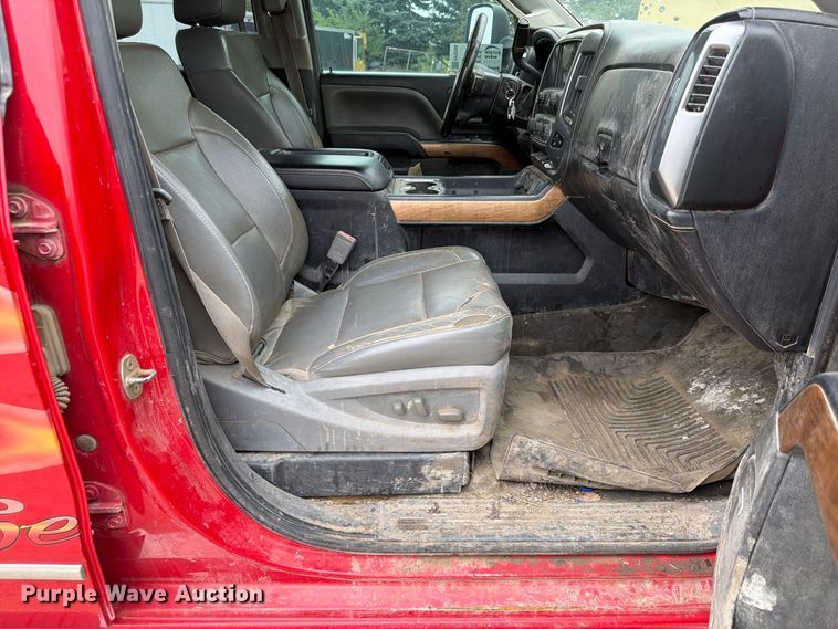 image for item FP3105 2015 Chevrolet Silverado 3500HD Crew Cab pickup truck