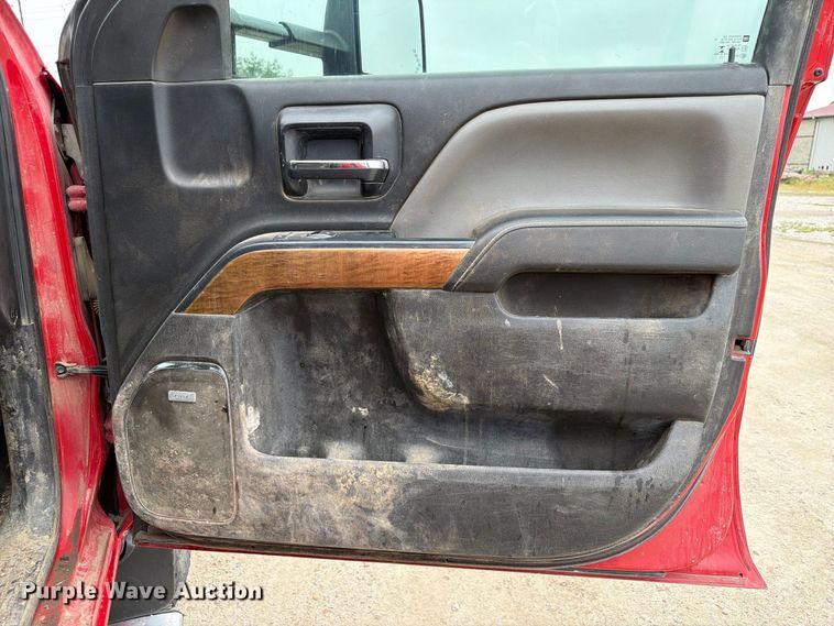 image for item FP3105 2015 Chevrolet Silverado 3500HD Crew Cab pickup truck