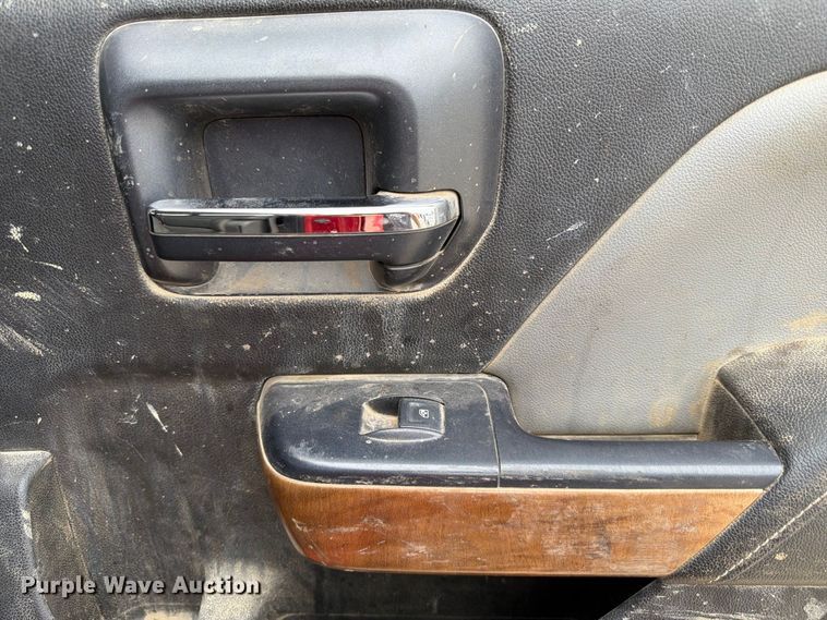 image for item FP3105 2015 Chevrolet Silverado 3500HD Crew Cab pickup truck