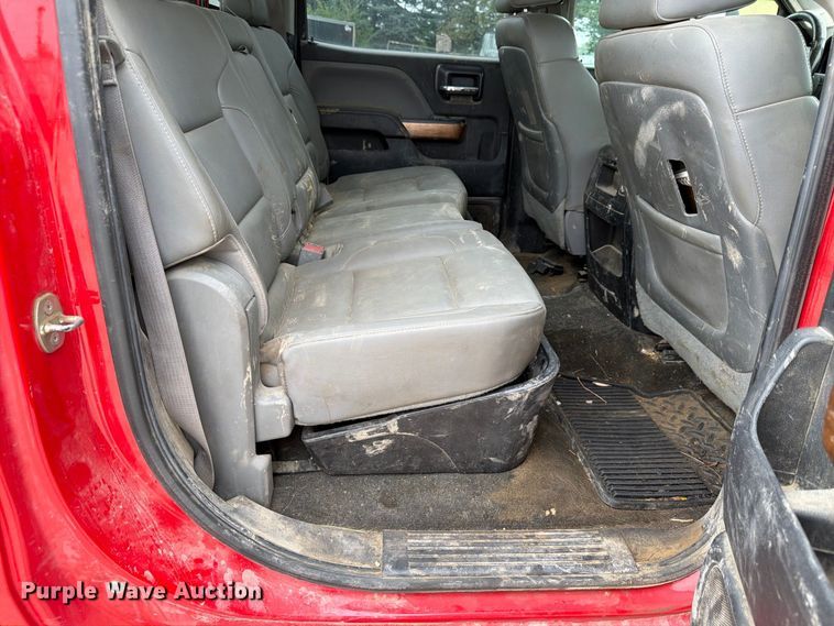 image for item FP3105 2015 Chevrolet Silverado 3500HD Crew Cab pickup truck